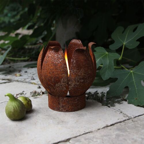 Ulkotuli 'Ruusu' maahan